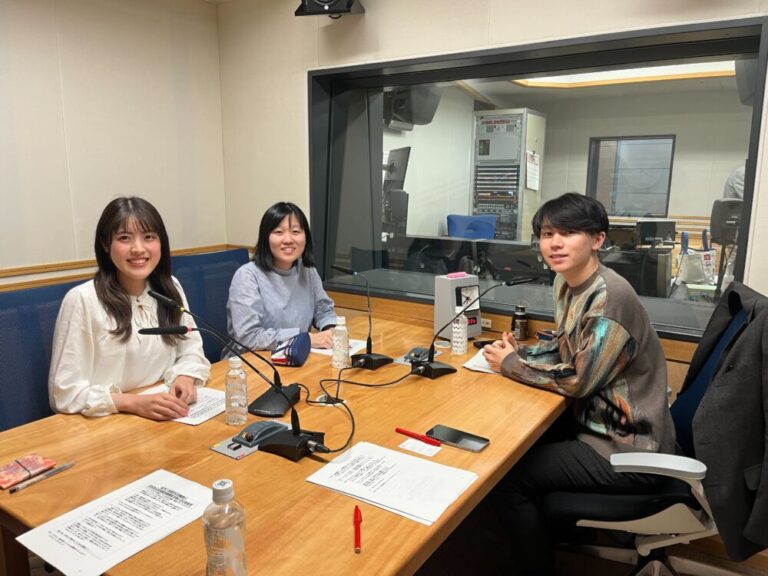 11月にラジオに出演します!! 「大空幸星のレコメン!リアルボイス」スタジオでの写真